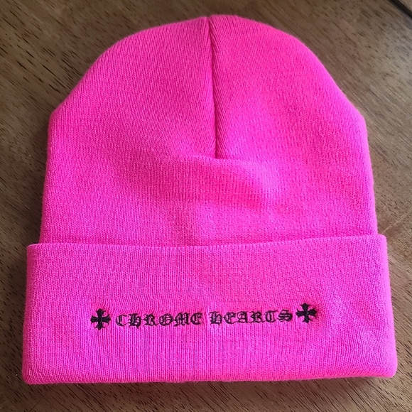 CHROME HEARTS cemetery cross patch beanie hat NWOT Never Worn - Picture 3 of 6